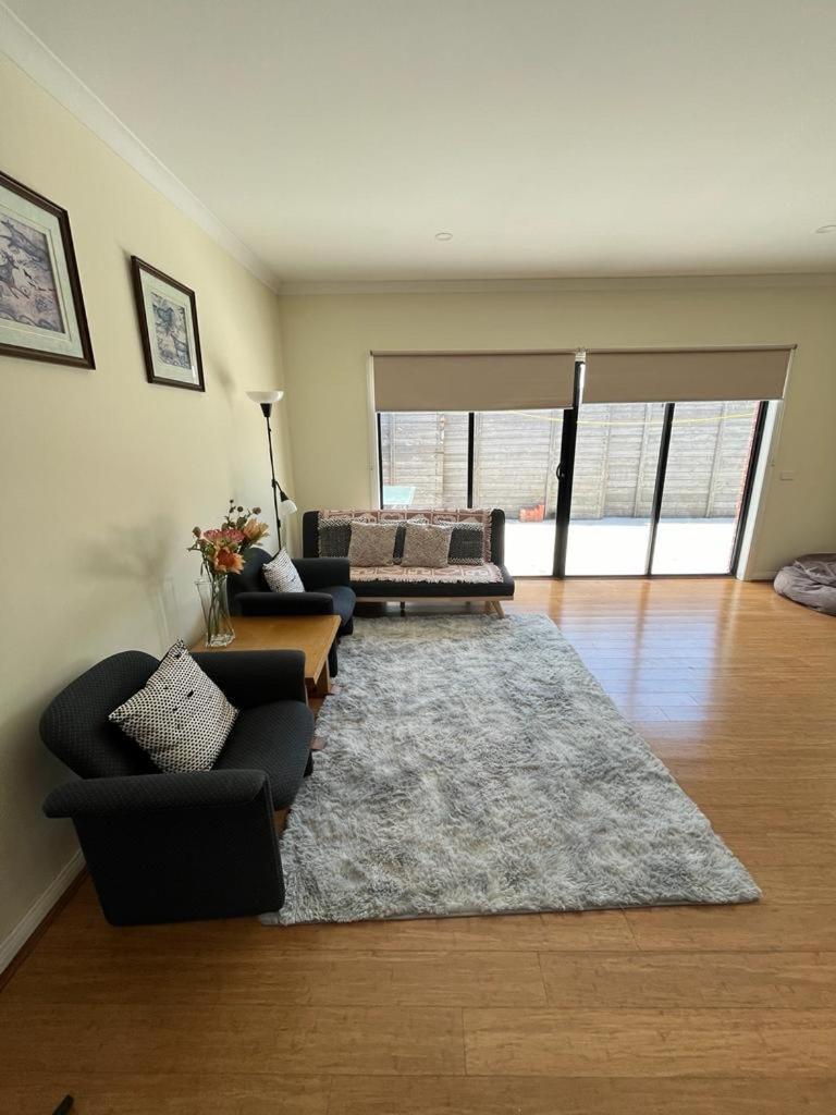 Spacious & Sunny 2Br With Garage,11 Min To Airport Villa Melbourne Bagian luar foto